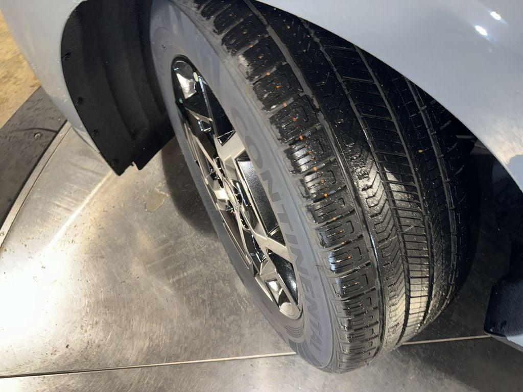 new 2025 Kia Carnival car, priced at $47,884