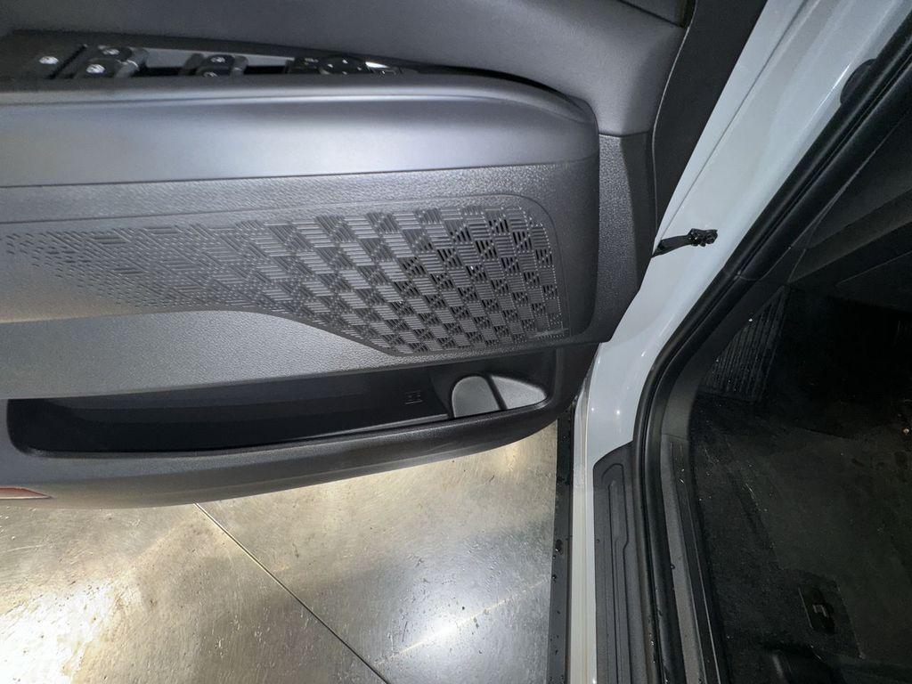 new 2025 Kia Carnival car, priced at $47,884