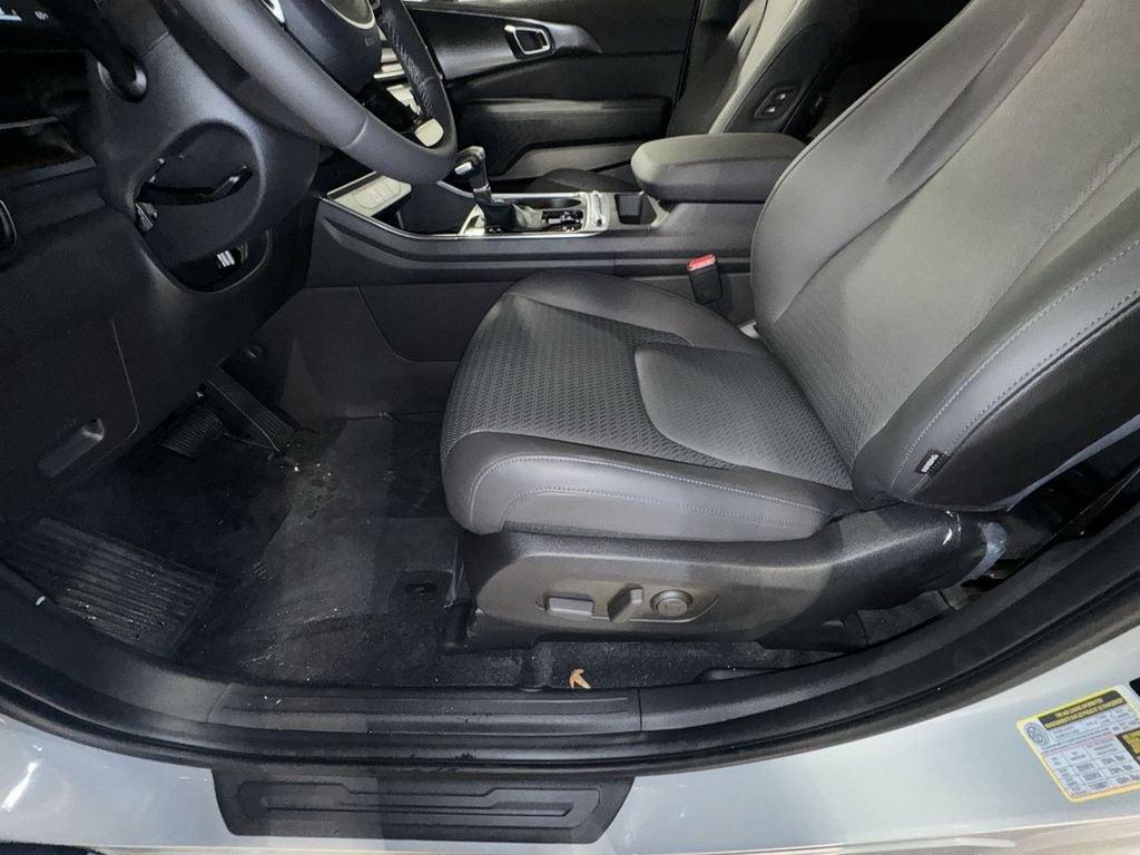 new 2025 Kia Carnival car, priced at $47,884