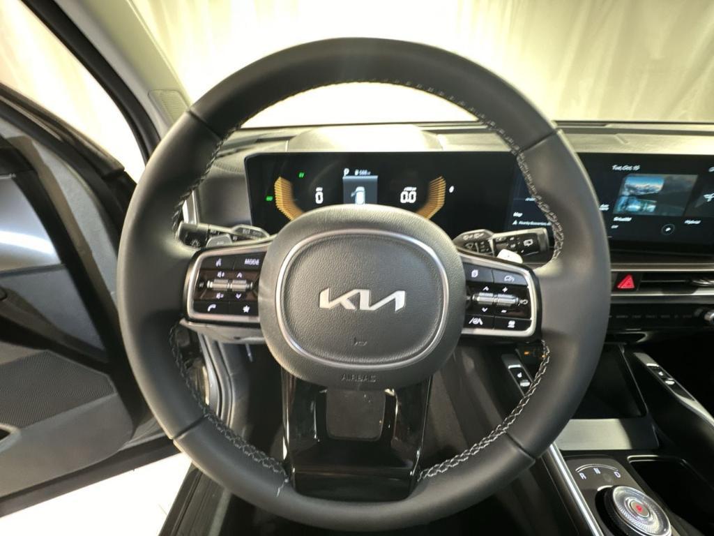 new 2025 Kia Sorento Hybrid car, priced at $40,071