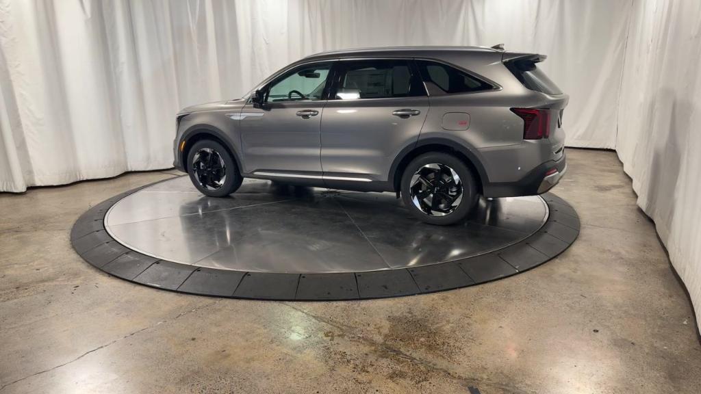 new 2025 Kia Sorento Hybrid car, priced at $42,684