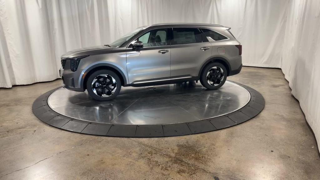 new 2025 Kia Sorento Hybrid car, priced at $40,071