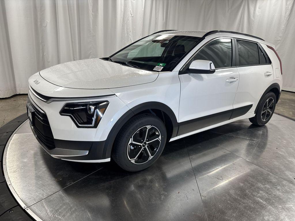 new 2025 Kia Niro car, priced at $30,267
