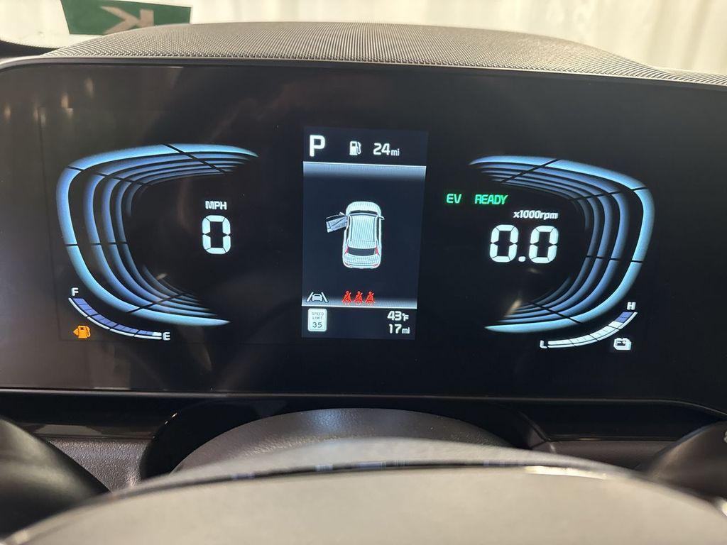 new 2025 Kia Niro car, priced at $30,267