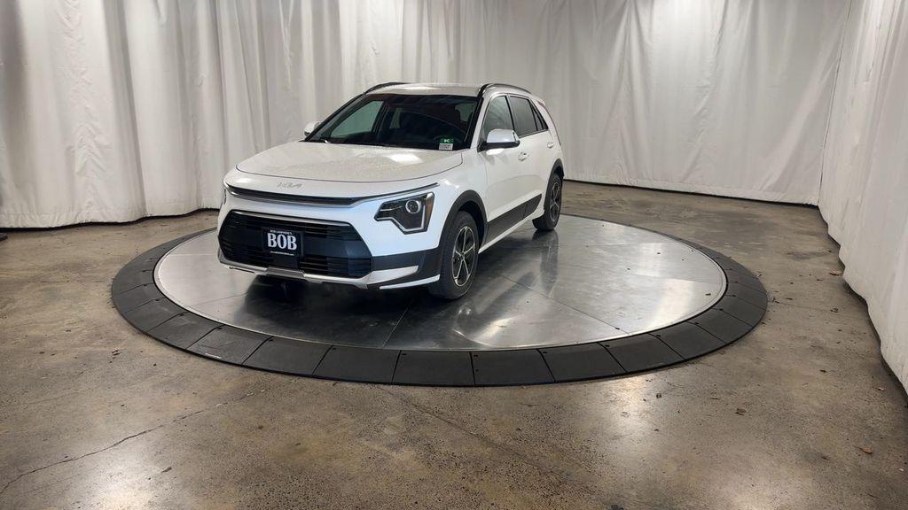 new 2025 Kia Niro car, priced at $30,267