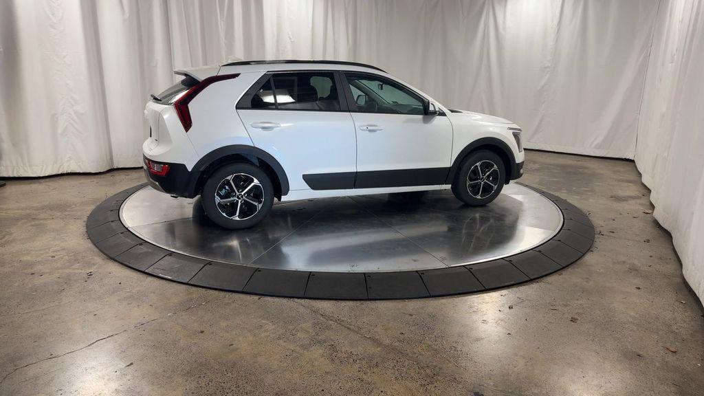 new 2025 Kia Niro car, priced at $30,267