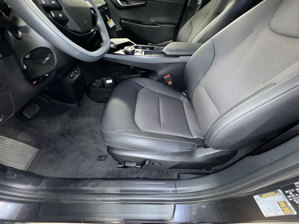 new 2025 Kia EV6 car, priced at $47,928