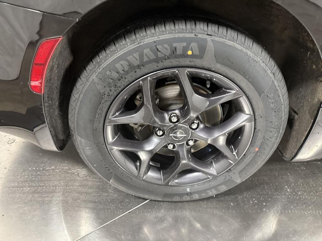 used 2020 Chrysler Pacifica car, priced at $19,338