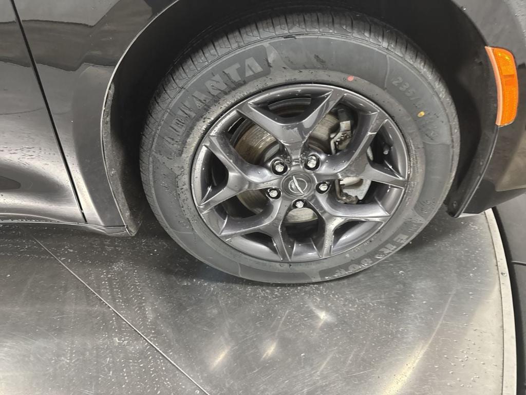 used 2020 Chrysler Pacifica car, priced at $19,338