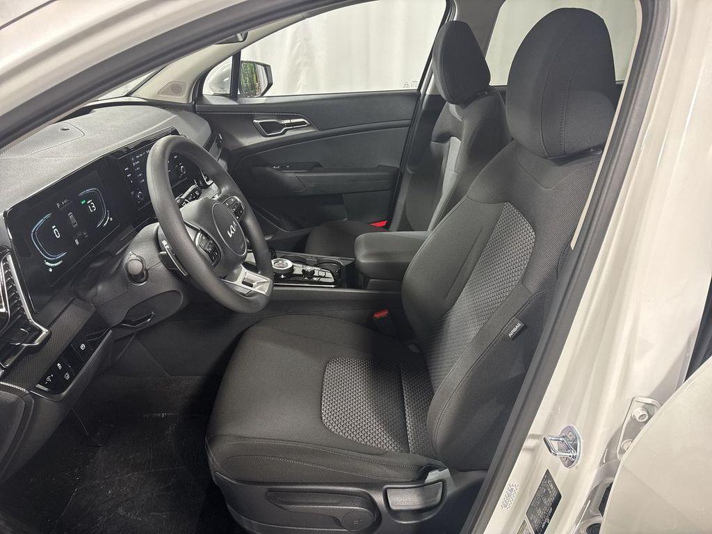 new 2025 Kia Sportage Hybrid car, priced at $29,384