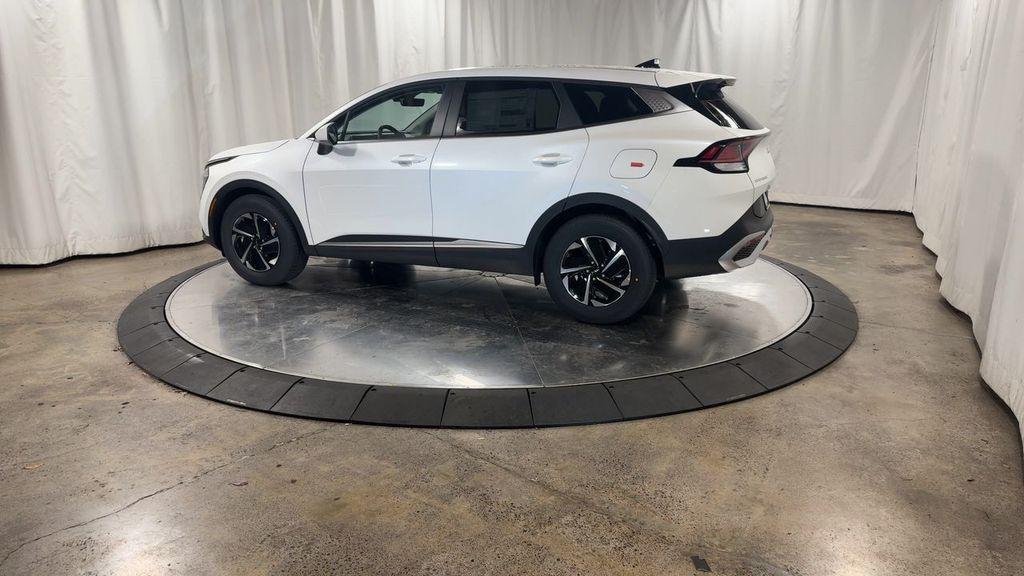 new 2025 Kia Sportage Hybrid car, priced at $29,384