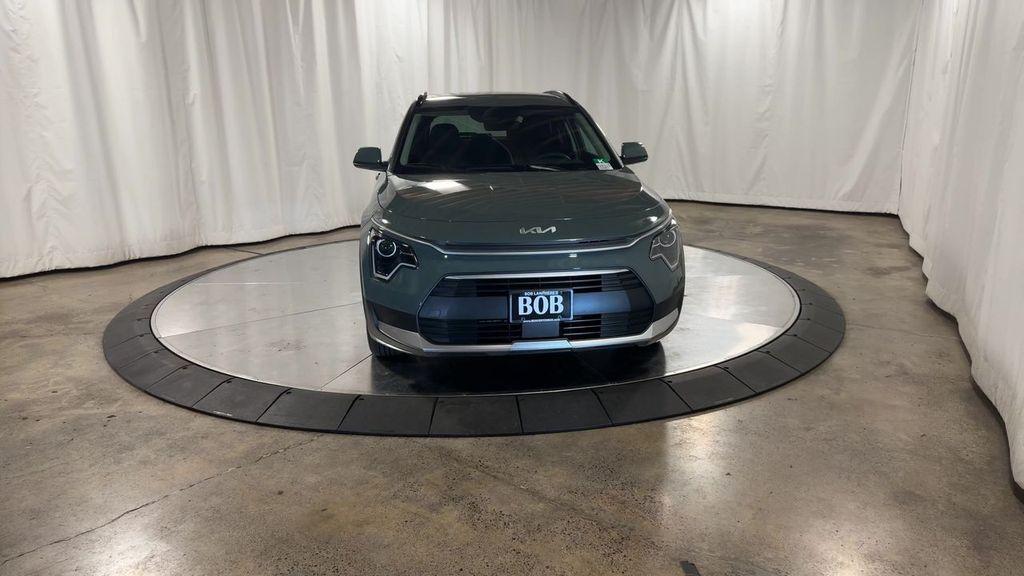 new 2025 Kia Niro Plug-In Hybrid car, priced at $36,021