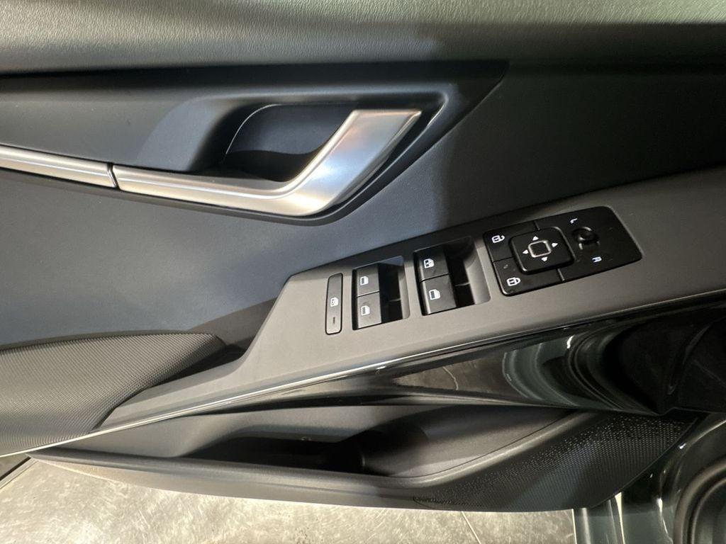 new 2025 Kia Niro Plug-In Hybrid car, priced at $36,021