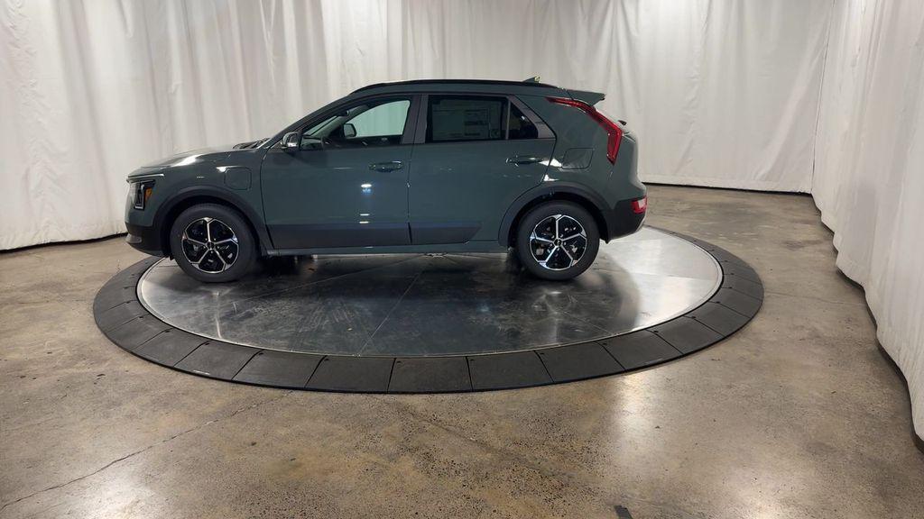 new 2025 Kia Niro Plug-In Hybrid car, priced at $36,021