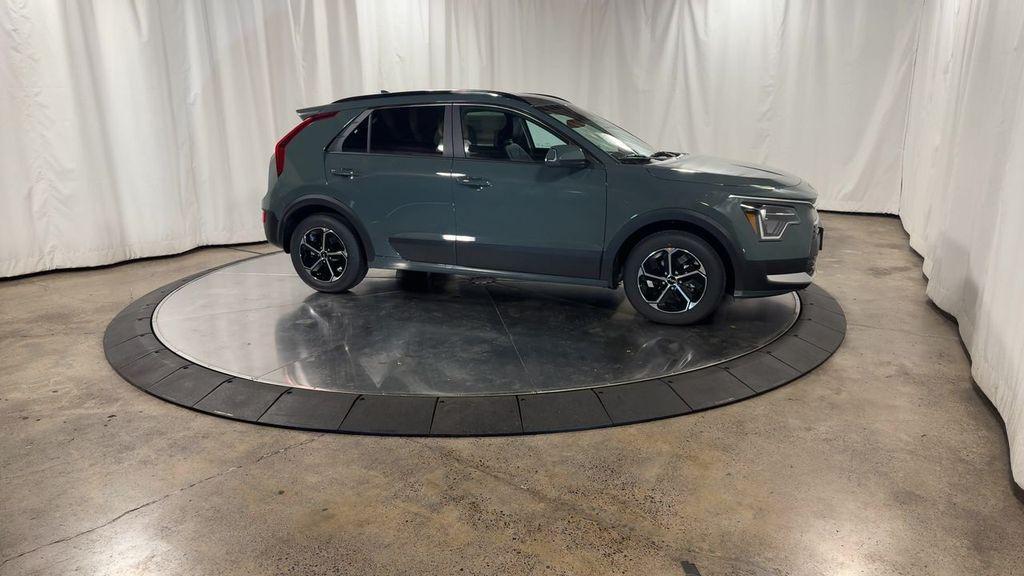 new 2025 Kia Niro Plug-In Hybrid car, priced at $36,021