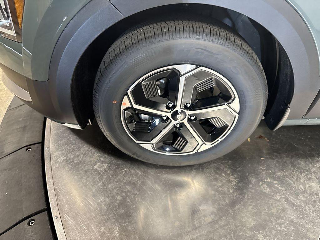 new 2025 Kia Niro Plug-In Hybrid car, priced at $36,021