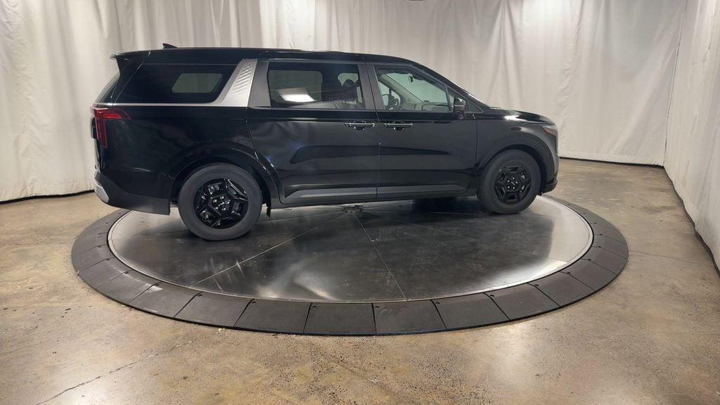 used 2025 Kia Carnival car, priced at $37,512