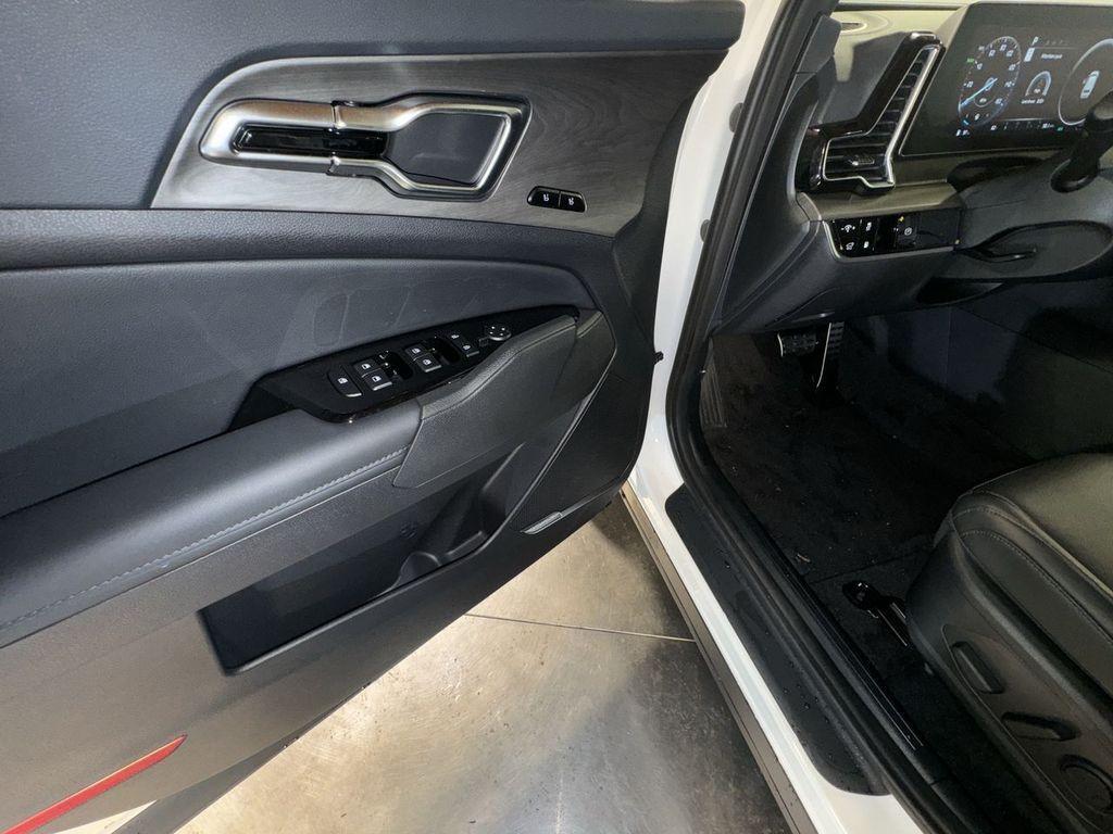 new 2025 Kia Sportage Plug-In Hybrid car, priced at $44,891