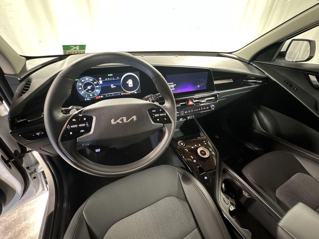 new 2025 Kia Niro EV car, priced at $34,460