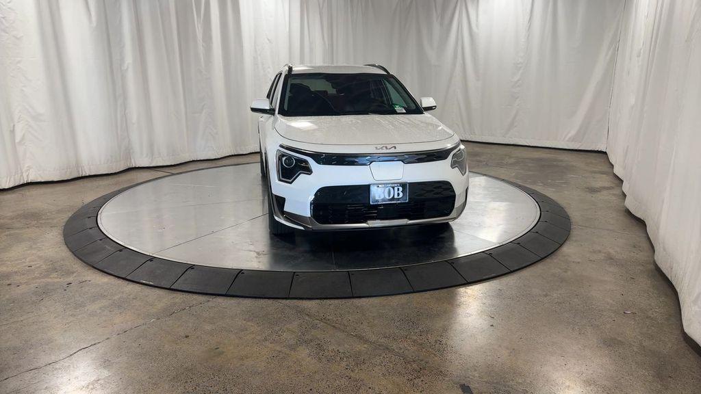 new 2025 Kia Niro EV car, priced at $34,460