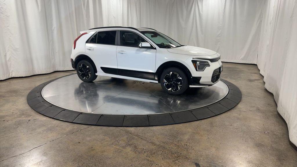 new 2025 Kia Niro EV car, priced at $34,460