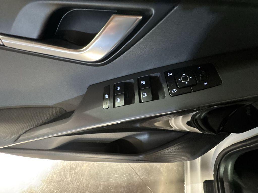 new 2025 Kia Niro EV car, priced at $34,460