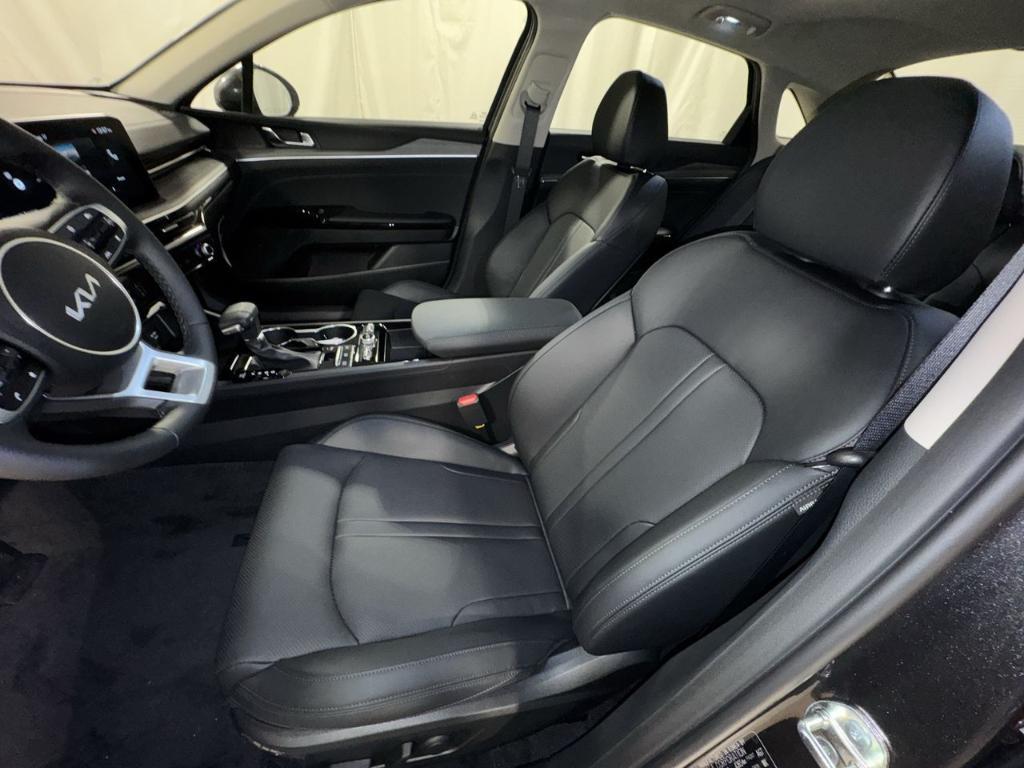 new 2026 Kia K5 car, priced at $35,119