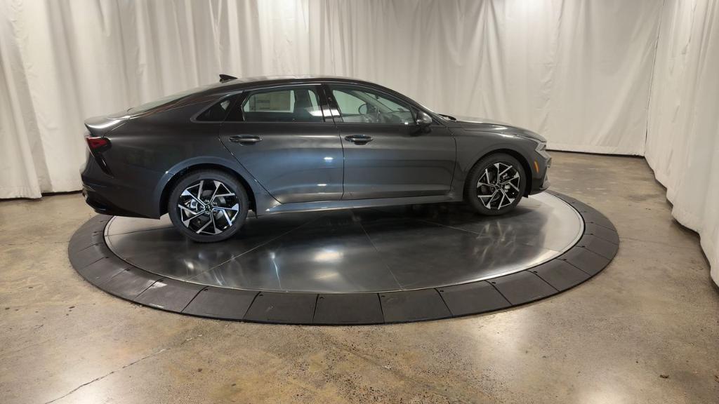 new 2026 Kia K5 car, priced at $35,119