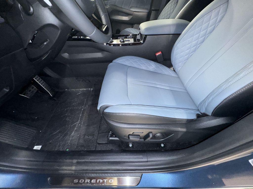 new 2025 Kia Sorento Plug-In Hybrid car, priced at $55,150