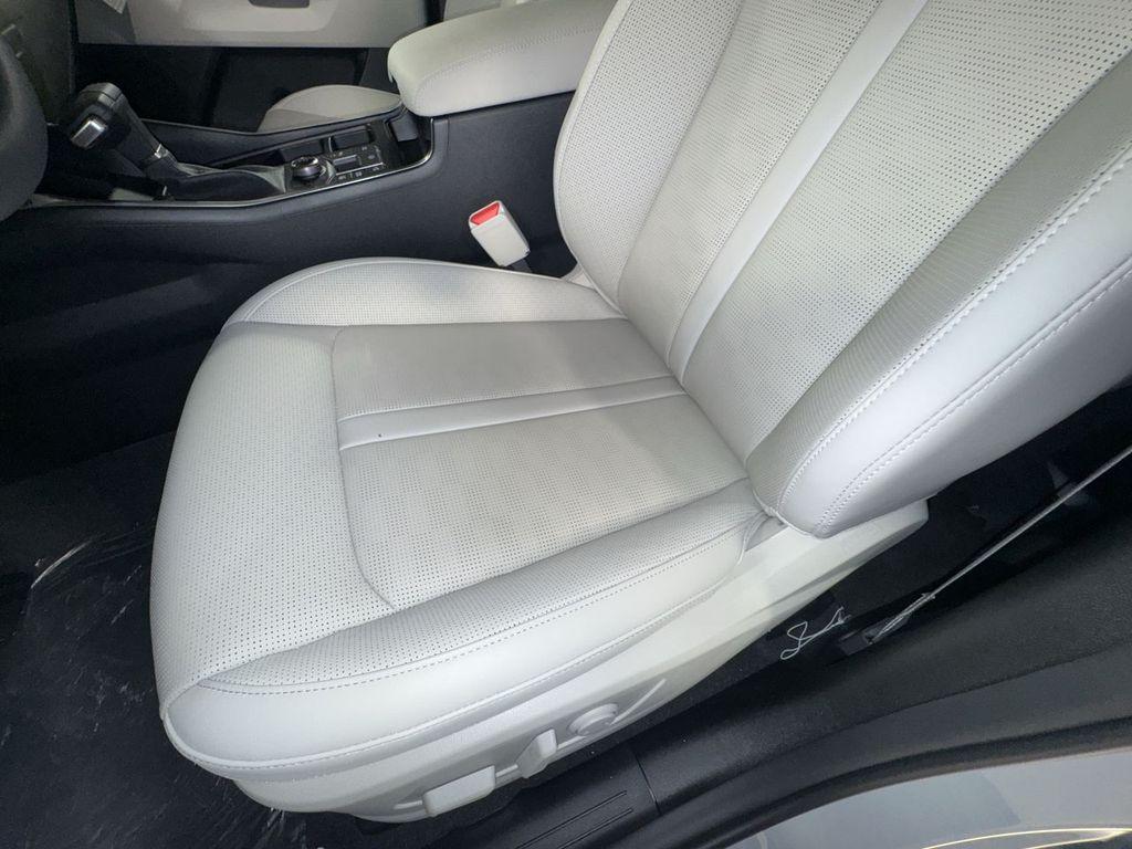 new 2025 Kia Sorento car, priced at $42,071