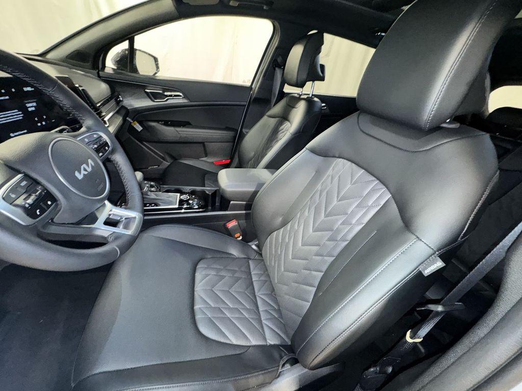 new 2025 Kia Sportage car, priced at $36,062