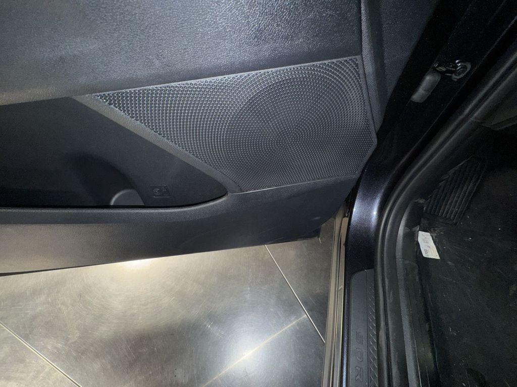 new 2025 Kia Sorento car, priced at $40,508