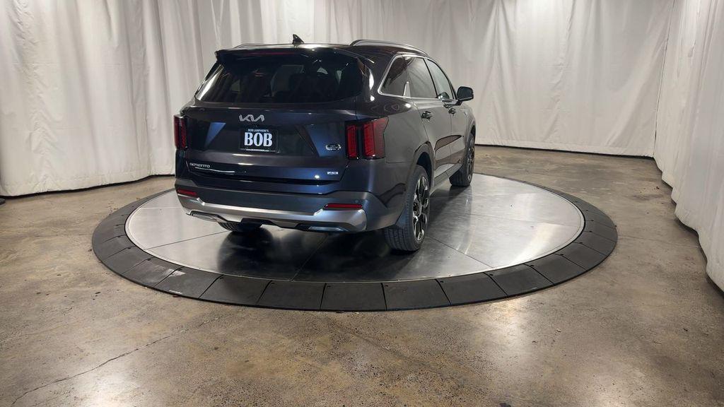 new 2025 Kia Sorento car, priced at $40,508