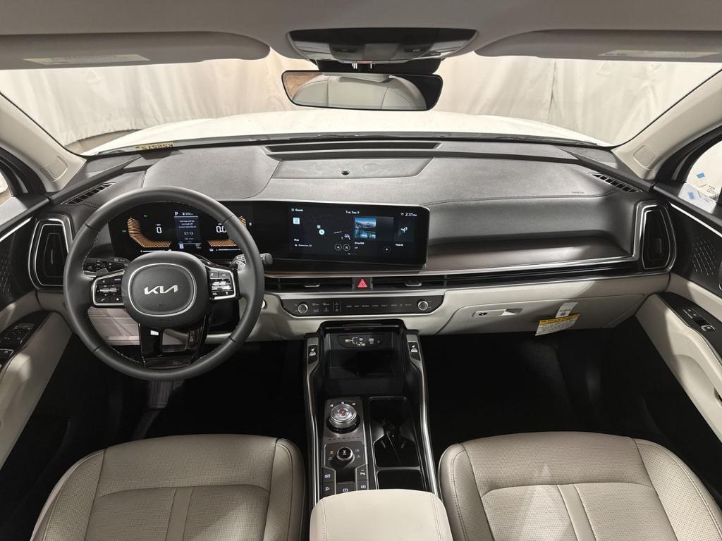 new 2025 Kia Sorento Hybrid car, priced at $39,215