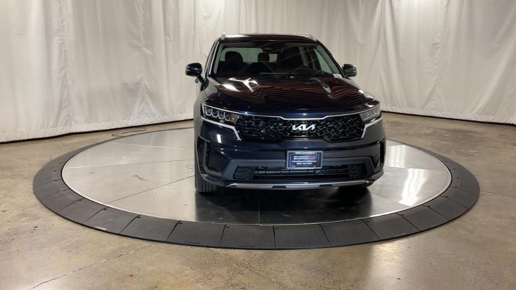 used 2022 Kia Sorento Hybrid car, priced at $32,011