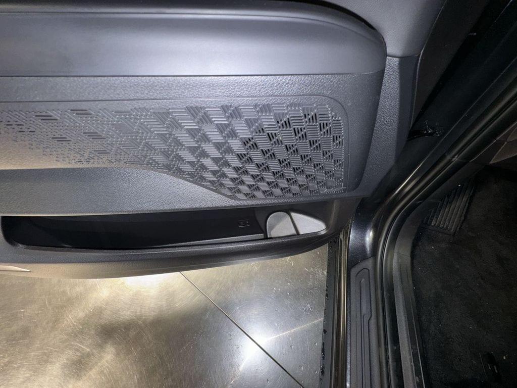 new 2025 Kia Carnival car, priced at $47,470