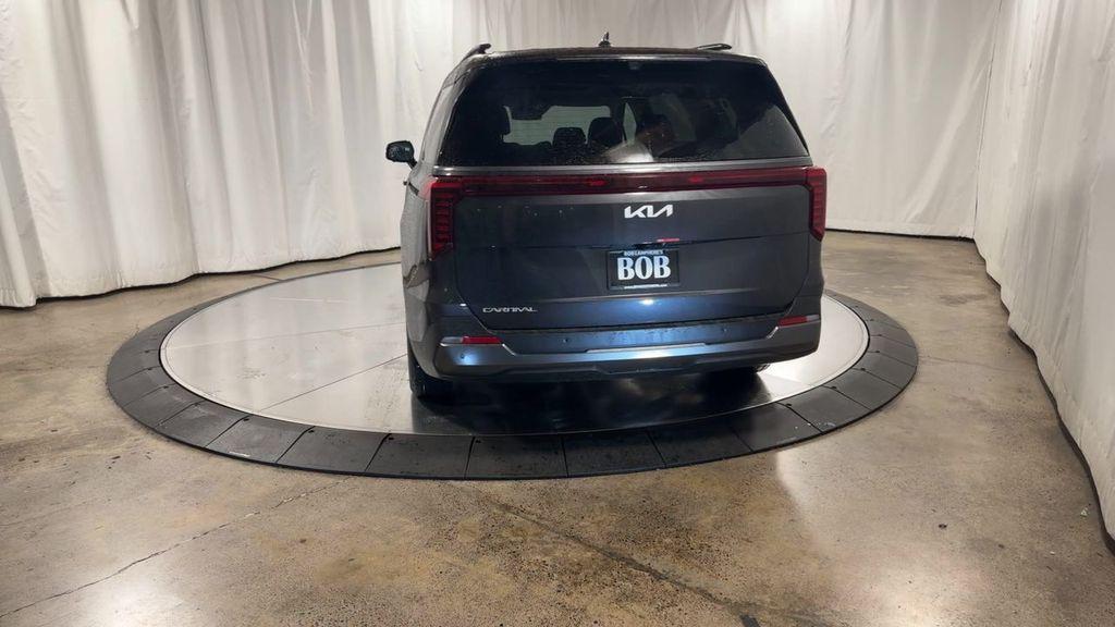 new 2025 Kia Carnival car, priced at $47,470