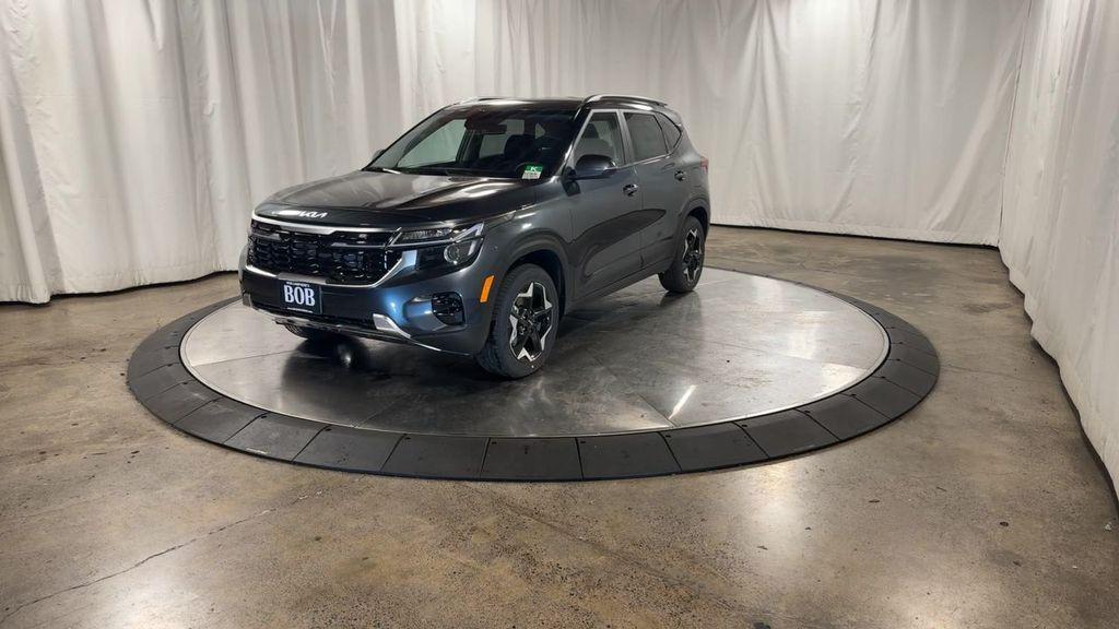 new 2025 Kia Seltos car, priced at $27,275