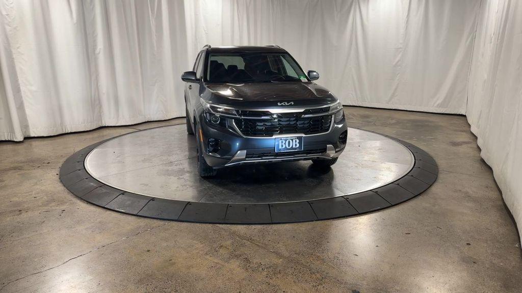 new 2025 Kia Seltos car, priced at $27,275