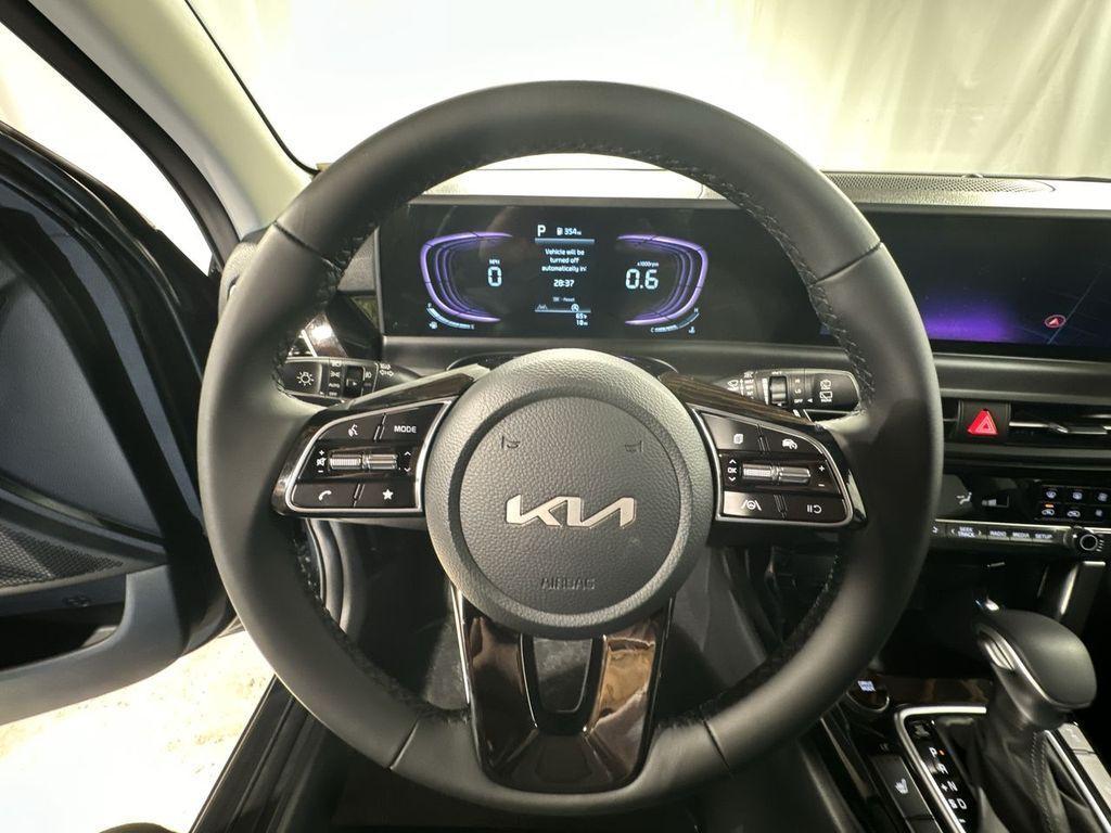 new 2025 Kia Seltos car, priced at $27,275