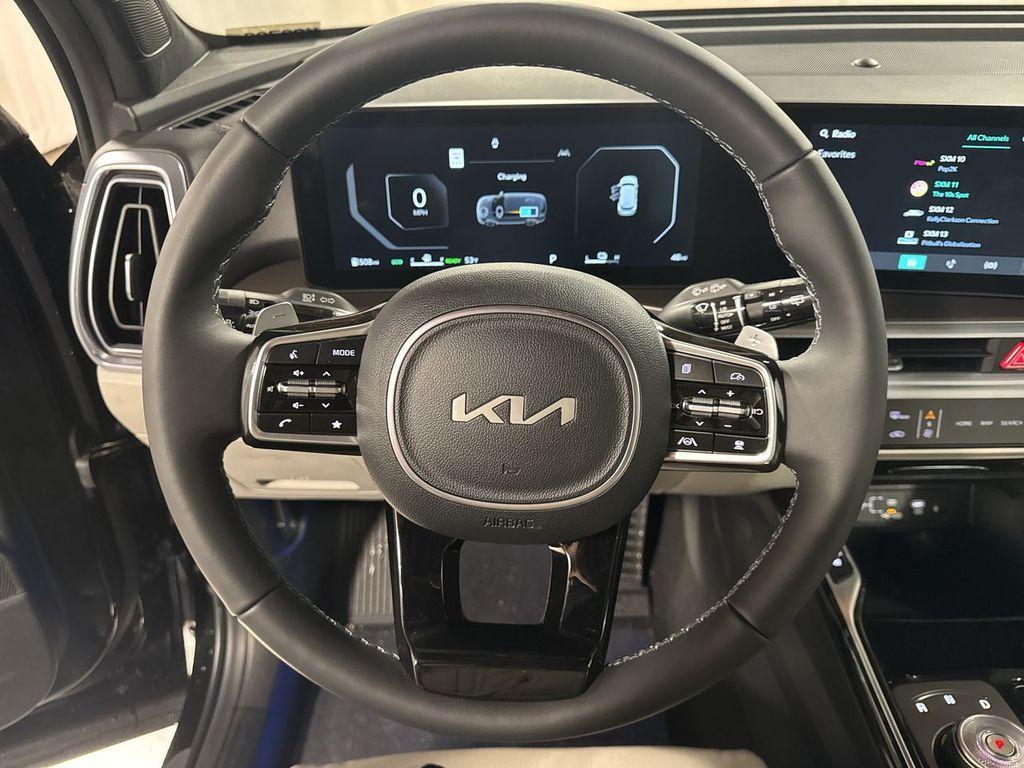 new 2025 Kia Sorento Hybrid car, priced at $47,195