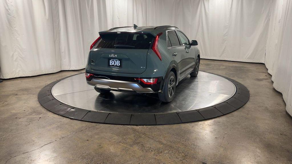 new 2025 Kia Niro car, priced at $33,176