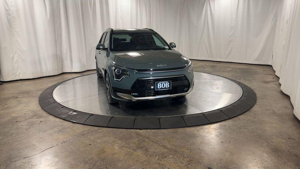 new 2025 Kia Niro car, priced at $33,176
