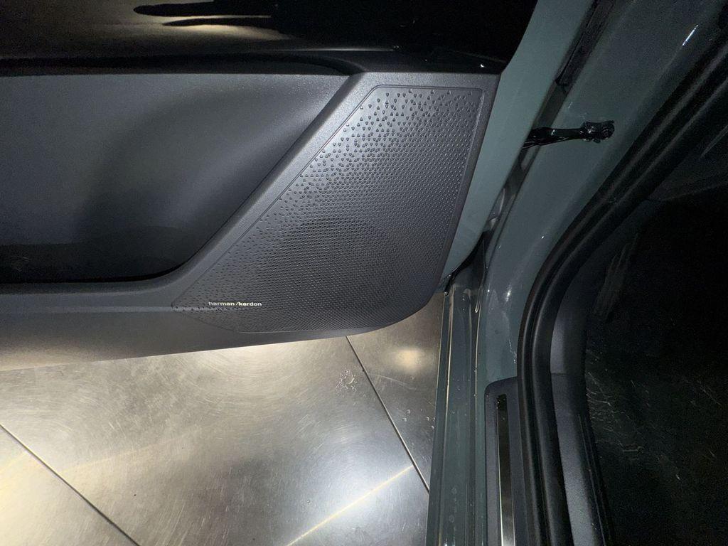 new 2025 Kia Niro car, priced at $33,176
