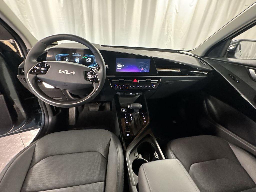 new 2025 Kia Niro car, priced at $33,176