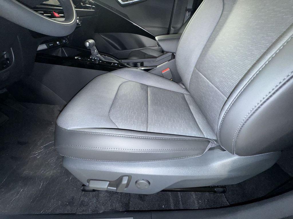 new 2025 Kia Niro car, priced at $33,176