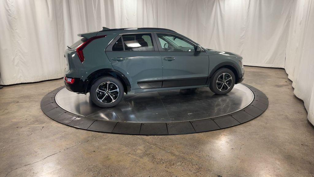 new 2025 Kia Niro car, priced at $33,176