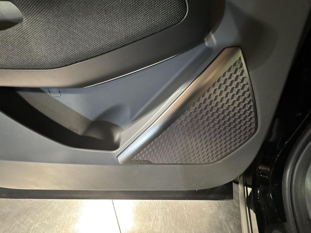 new 2026 Kia EV9 car, priced at $67,823