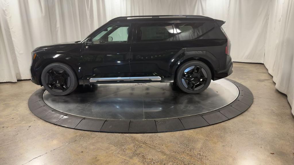 new 2026 Kia EV9 car, priced at $67,823