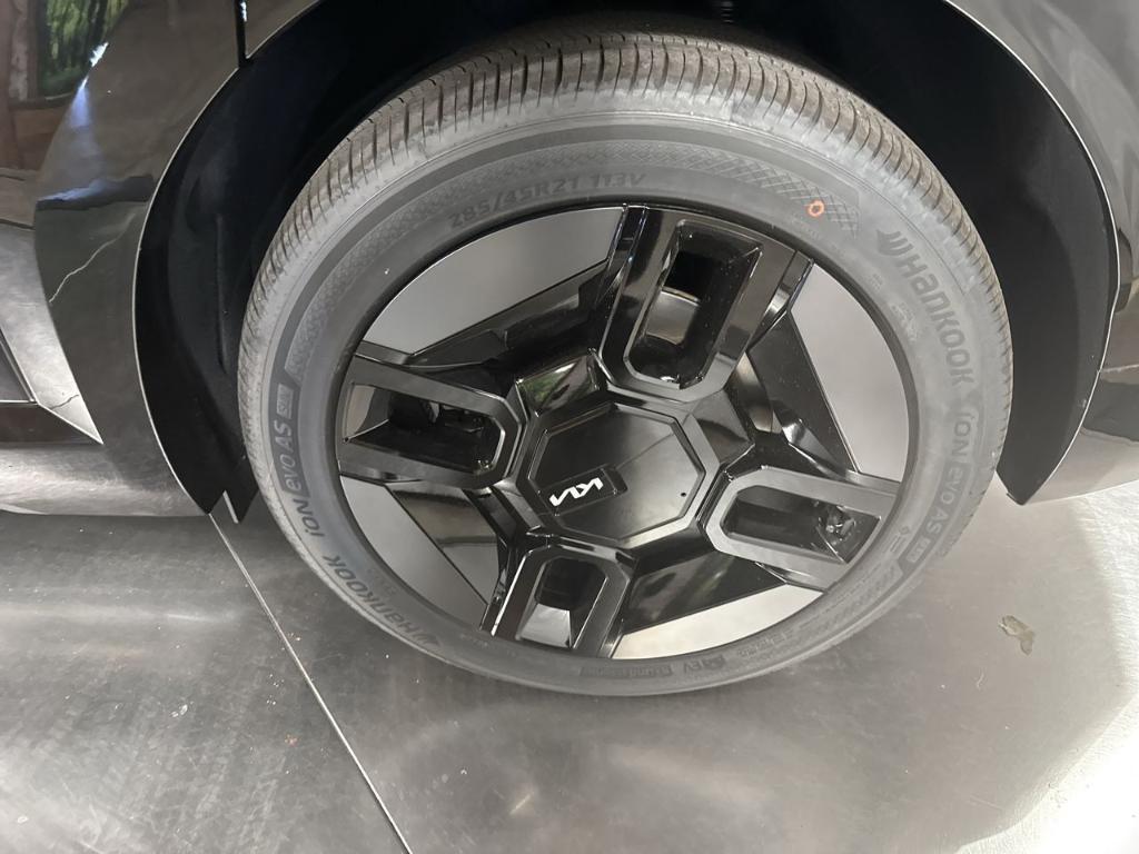 new 2026 Kia EV9 car, priced at $67,823